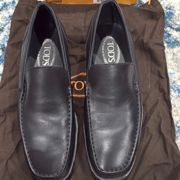 Black Leather Men's Loafers - Picture 5 of 5